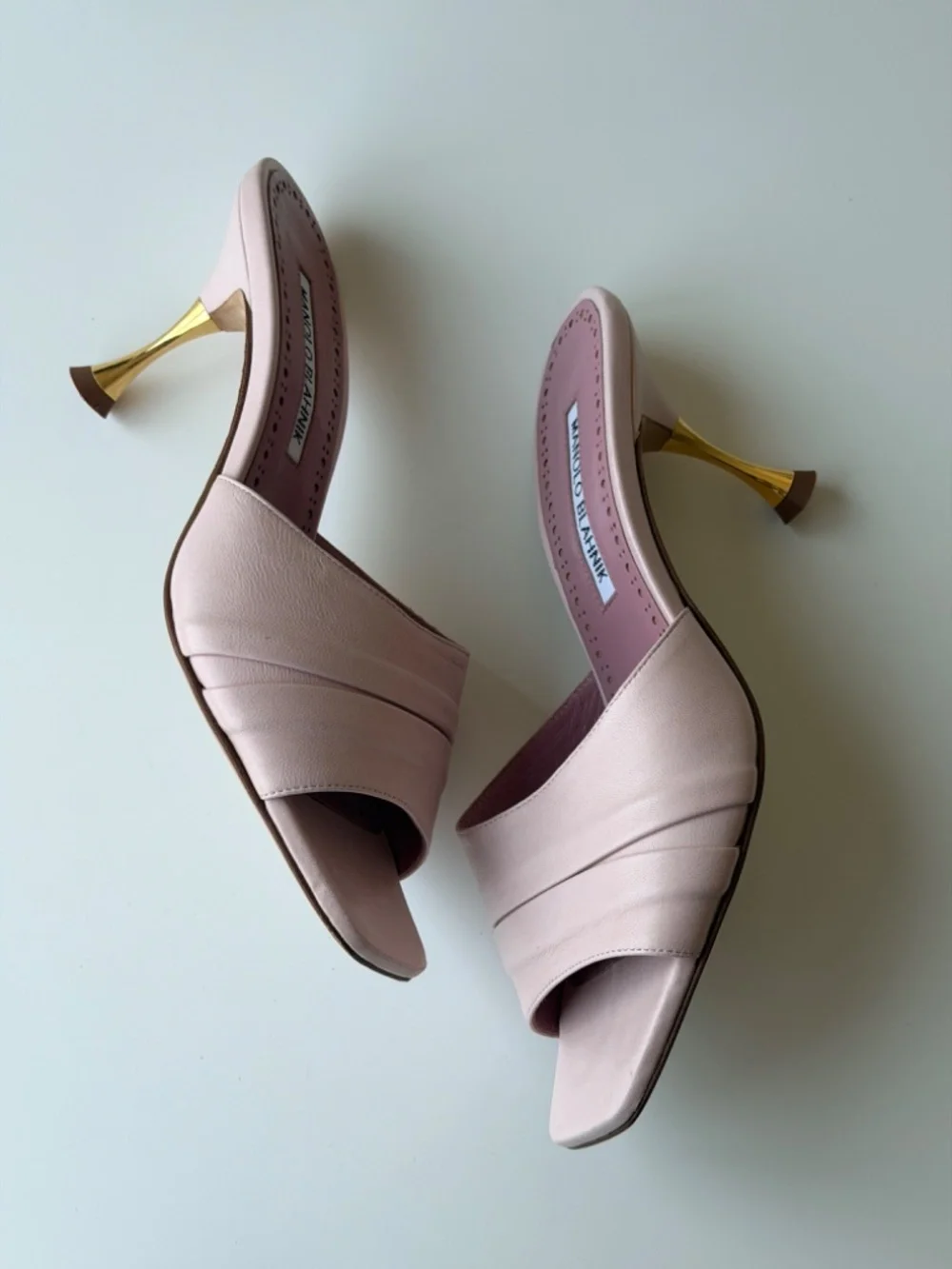 Vintage Manolo Blahnik dusty pink leather mules, IT 36